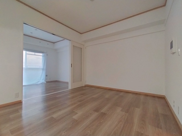 神戸市兵庫区西出町１丁目の賃貸マンション