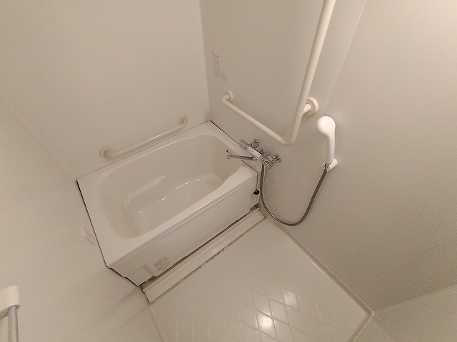 神戸市兵庫区西出町１丁目の賃貸マンションの浴室