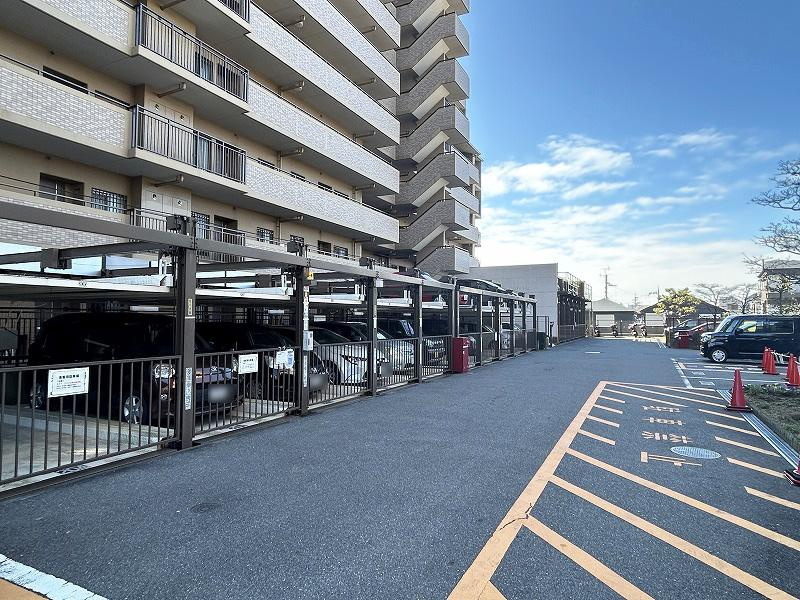 メロディーハイム枚方A棟の駐車場|■物件内覧・資金計画相談・住宅ローン相談、リフォーム相談、お問合せ受付中■
※当日・翌日のご内覧、ご相談はお電話でのお問合せがスムーズです！