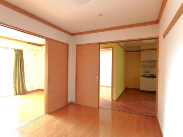 グリーンピアの洋室