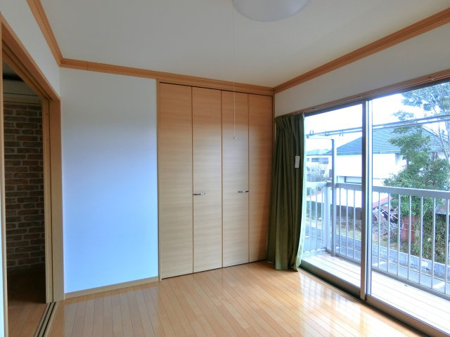 グリーンピアの洋室