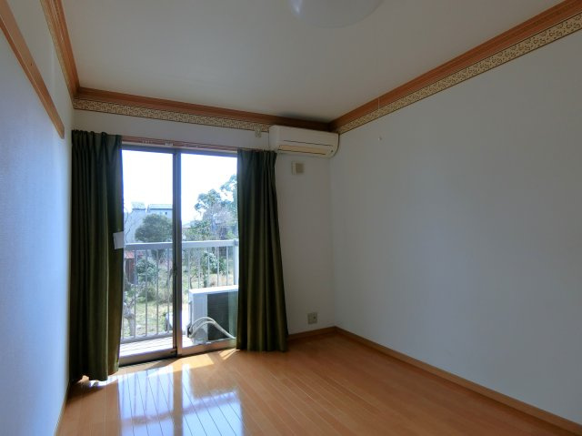 グリーンピアの洋室