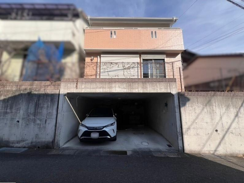 針木南　中古戸建　の前面道路含む現地写真