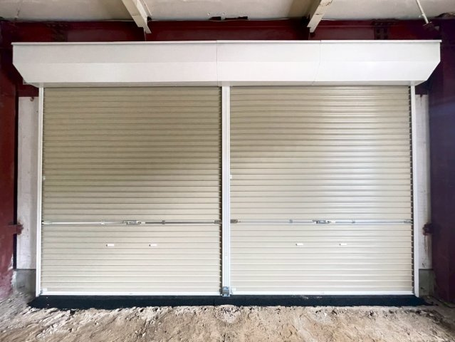 上郷町住居付店舗の内装