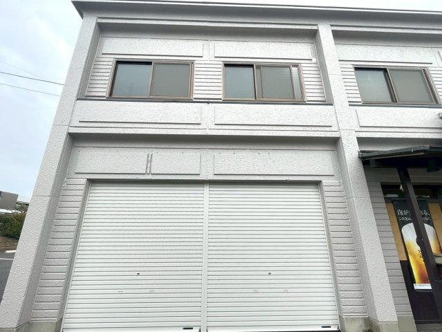 上郷町住居付店舗の外観