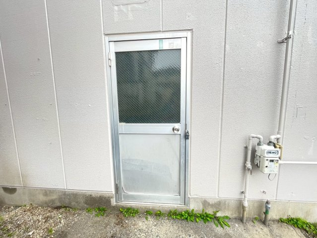 上郷町住居付店舗の外観