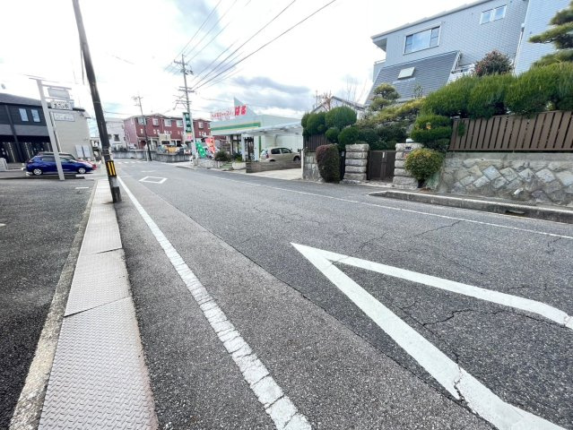 上郷町住居付店舗の周辺