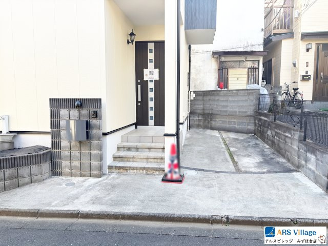 中古／三芳町藤久保の駐車場