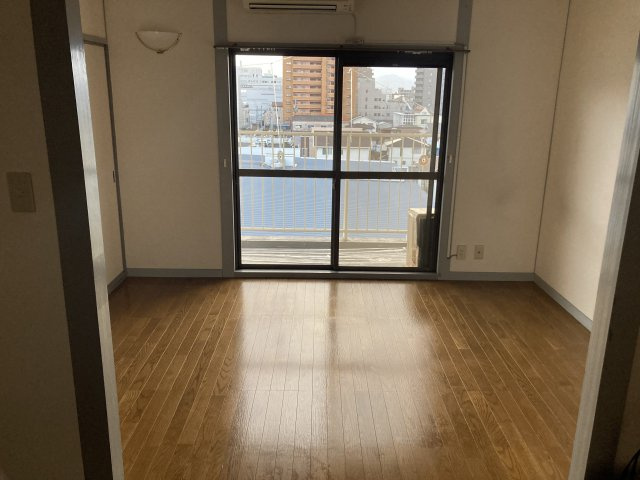 ジョベール味酒　の洋室