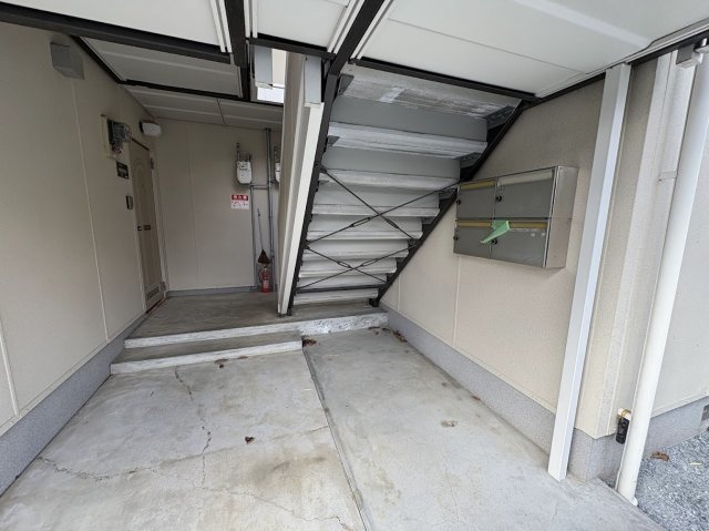 ハイツ・グリーン【駐車場１台付き】のエントランス