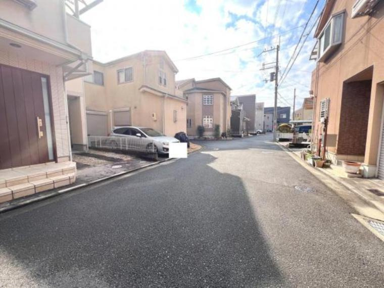 神宮寺２丁目　中古一戸建ての前面道路含む現地写真|幅員6ｍ
■物件内覧・資金計画相談・住宅ローン相談、リフォーム相談、お問合せ受付中■
※当日・翌日のご内覧、ご相談はお電話でのお問合せがスムーズです！