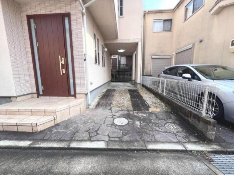 神宮寺２丁目　中古一戸建ての駐車場|■物件内覧・資金計画相談・住宅ローン相談、リフォーム相談、お問合せ受付中■
※当日・翌日のご内覧、ご相談はお電話でのお問合せがスムーズです！