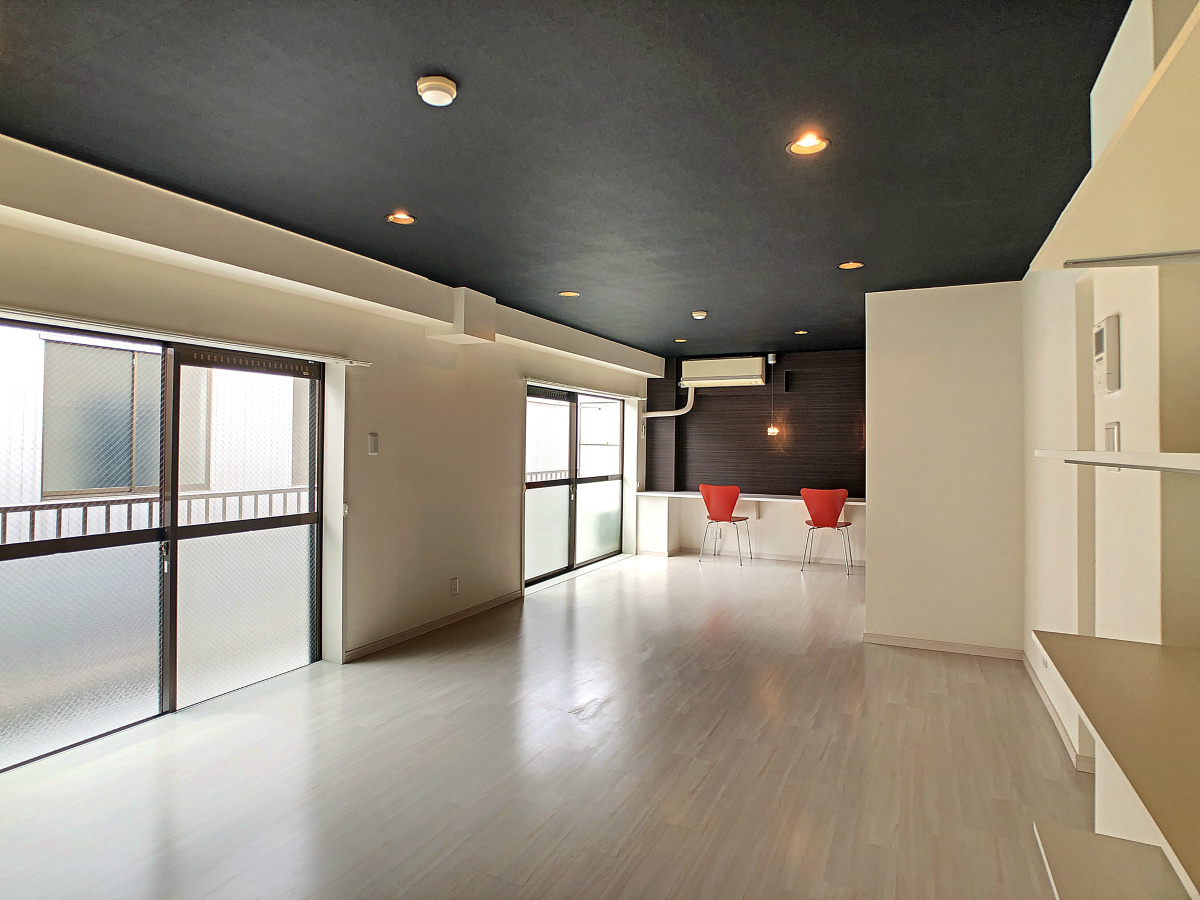 武蔵野ビルの居間・リビング