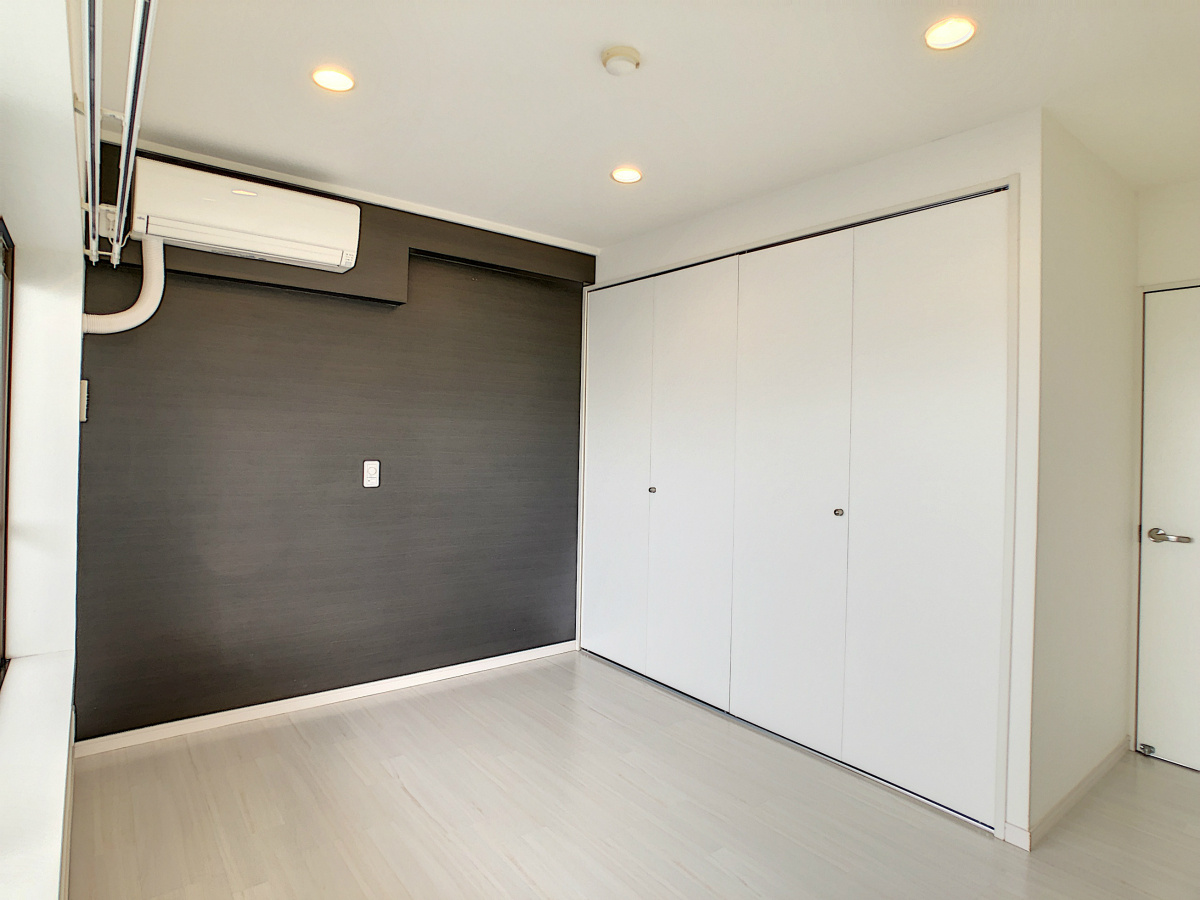 武蔵野ビルの洋室