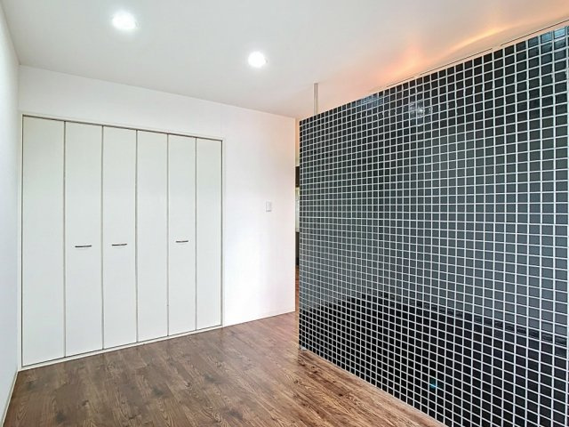 ディアコート諸江の洋室