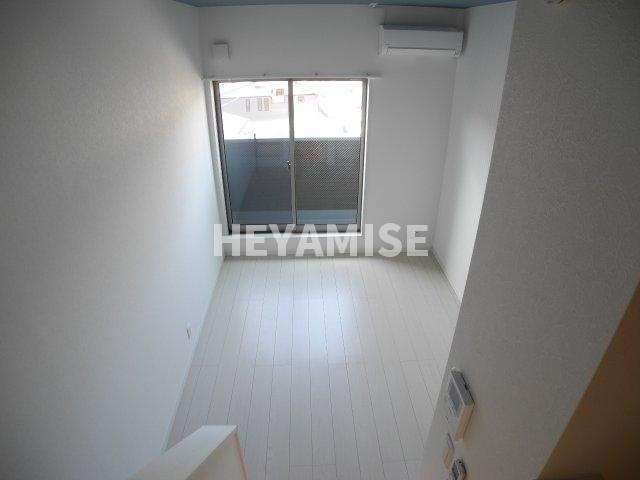 デ・クメール西小路の居間・リビング|※室内画像は別の号室のもの