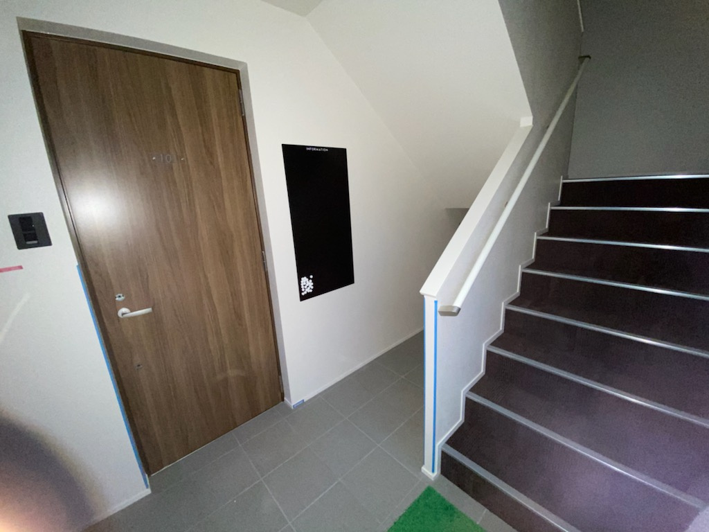 【エントランス】