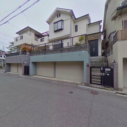 東中振1丁目　中古一戸建ての前面道路含む現地写真|■物件内覧・資金計画相談・住宅ローン相談、リフォーム相談、お問合せ受付中■
※当日・翌日のご内覧、ご相談はお電話でのお問合せがスムーズです！