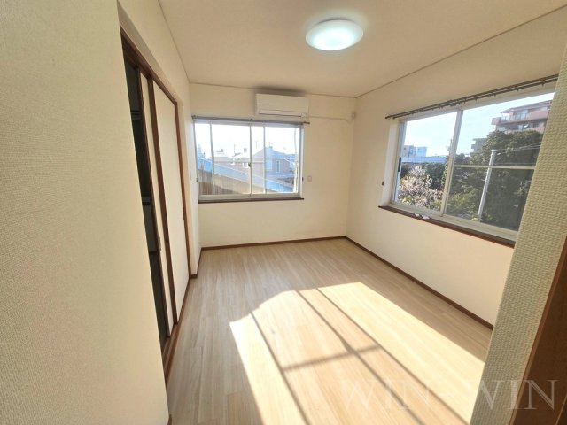 東小浜町戸建住宅の洋室