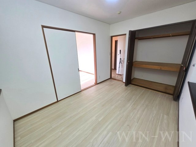 東小浜町戸建住宅の寝室