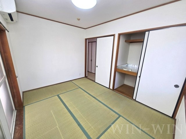 東小浜町戸建住宅の寝室