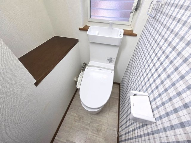 東小浜町戸建住宅のトイレ