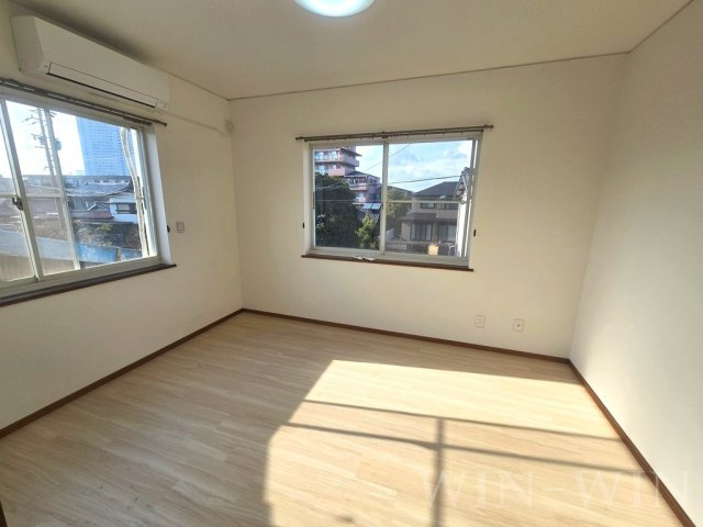 東小浜町戸建住宅の寝室