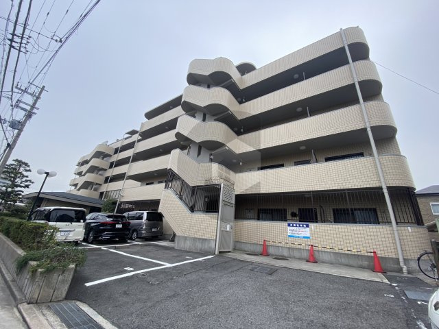 レジェーロ永和の外観