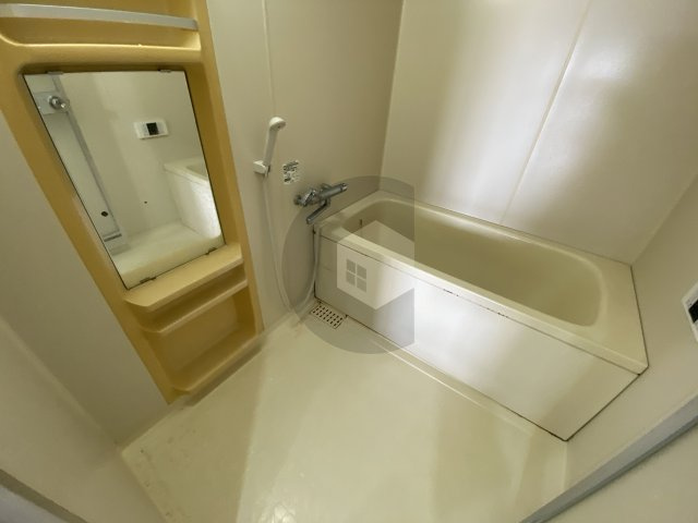 レジェーロ永和の浴室