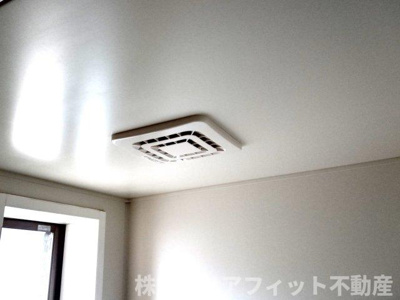 【その他】 | ヴィレッジ城北 | 浴室換気扇