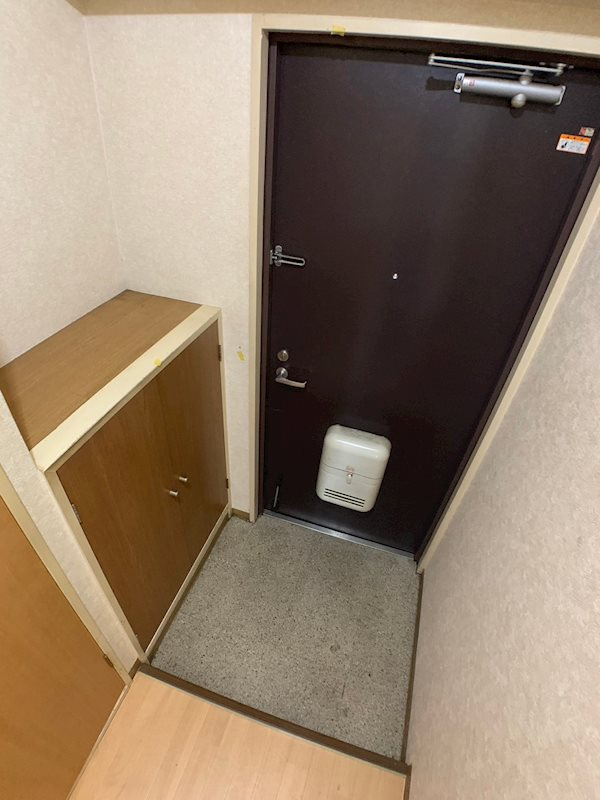 サンシャイン中道の玄関