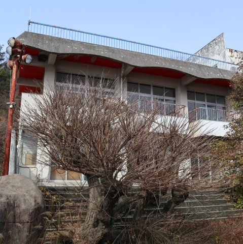 呉市広小坪１丁目売店舗の外観