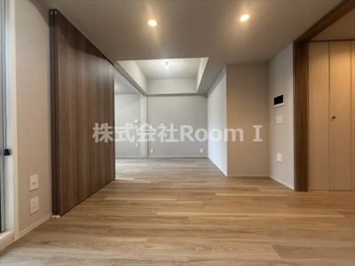 【居間・リビング】 | グランドメゾン谷町四丁目 | ゆったりとした居間です