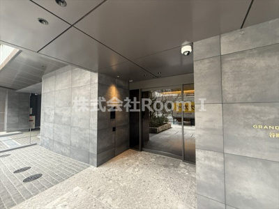 【エントランス】 | グランドメゾン谷町四丁目 | 落ち着いたエントランスです