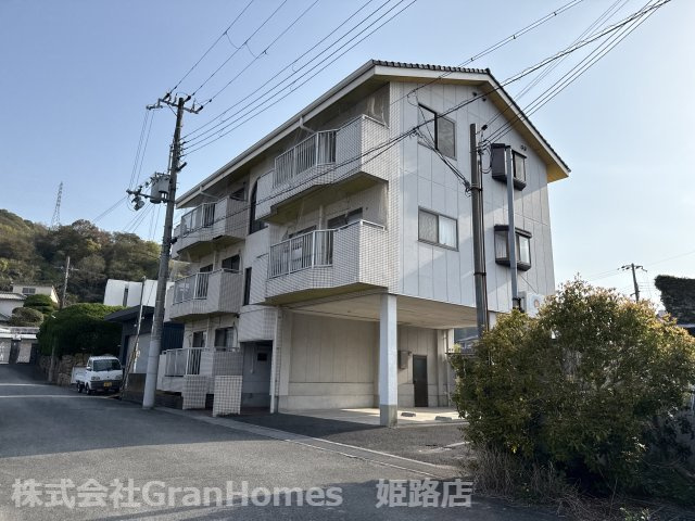 エル・オエステの外観