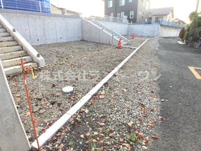 【前面道路含む現地写真】 | 入間市黒須2丁目　全3区画 C区画