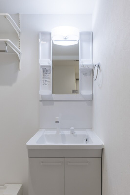 【洗面所】 | La  Luce　岩槻 | 明るい洗面所です
