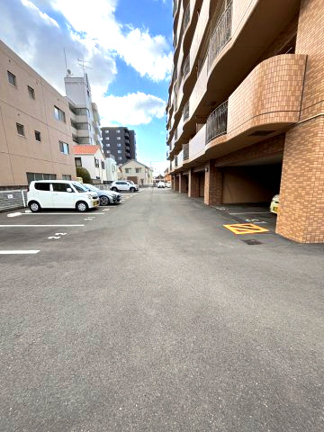 サントノーレ枝松の駐車場