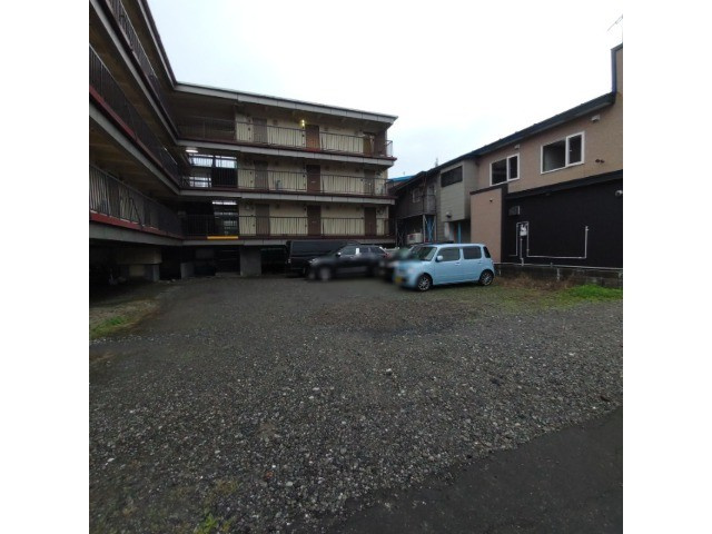 さくらハイムの駐車場