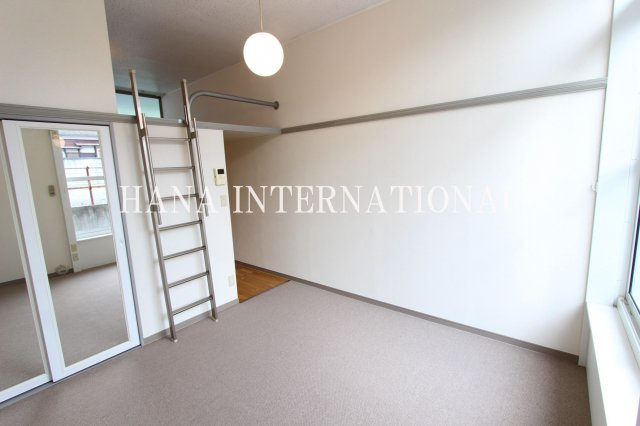 レオパレスエルドラードの洋室