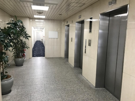 堺筋本町TFビルのロビー|エレベーターです