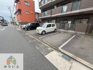 【駐車場】