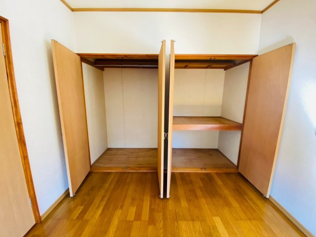 八街市四木　小柳アパートの収納|102号室　洋室3
