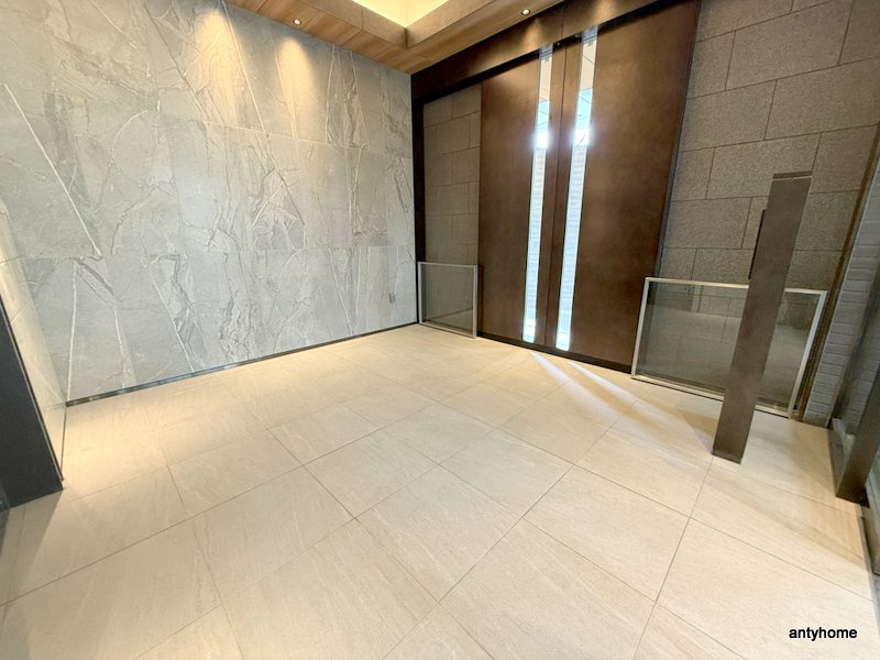 ザ・パークハビオ都島フロント　仲介手数料無料のロビー