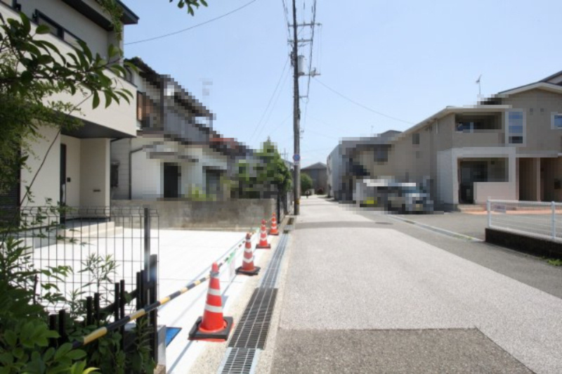 高須３丁目　新築戸建　の前面道路含む現地写真