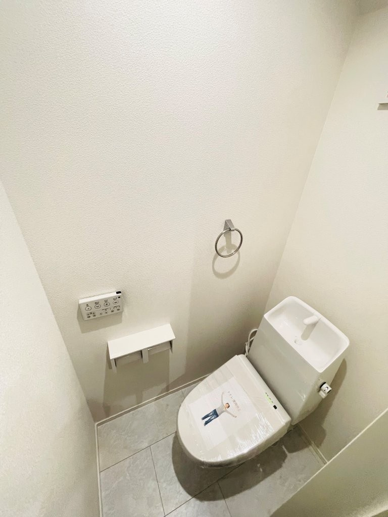 豊田市水源町24-1期　新築分譲住宅　全3棟　3号棟のトイレ|1階、2階とも温水洗浄機能付きトイレです。