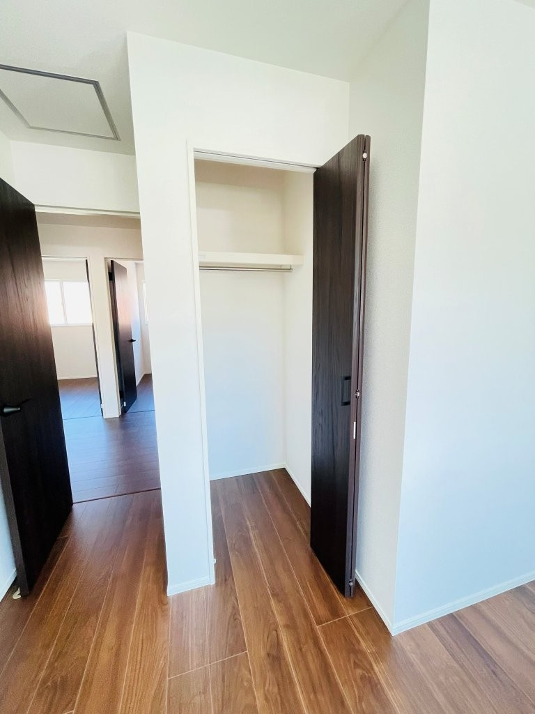 豊田市水源町24-1期　新築分譲住宅　全3棟　3号棟の収納|豊富な数のクローゼットには、衣類、日用品、家族の思い出まで大切に保管できます♪