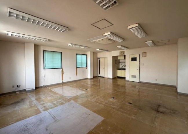 大津市梅林２丁目の事務所の内装