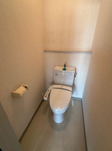大津市梅林２丁目の事務所のトイレ