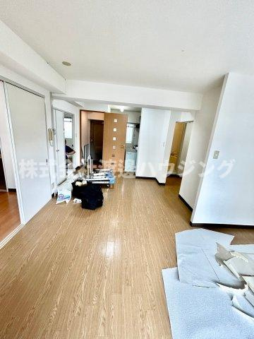 クローバーメゾン千里山の居間・リビング